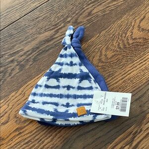 Lila & Jack Blue and White Kids Knotted Hat
